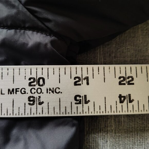 Volcom Stone Quilted Shirt Jacket Mens Black Snap Front Lightweight Puffer 600mm - Picture 15 of 16